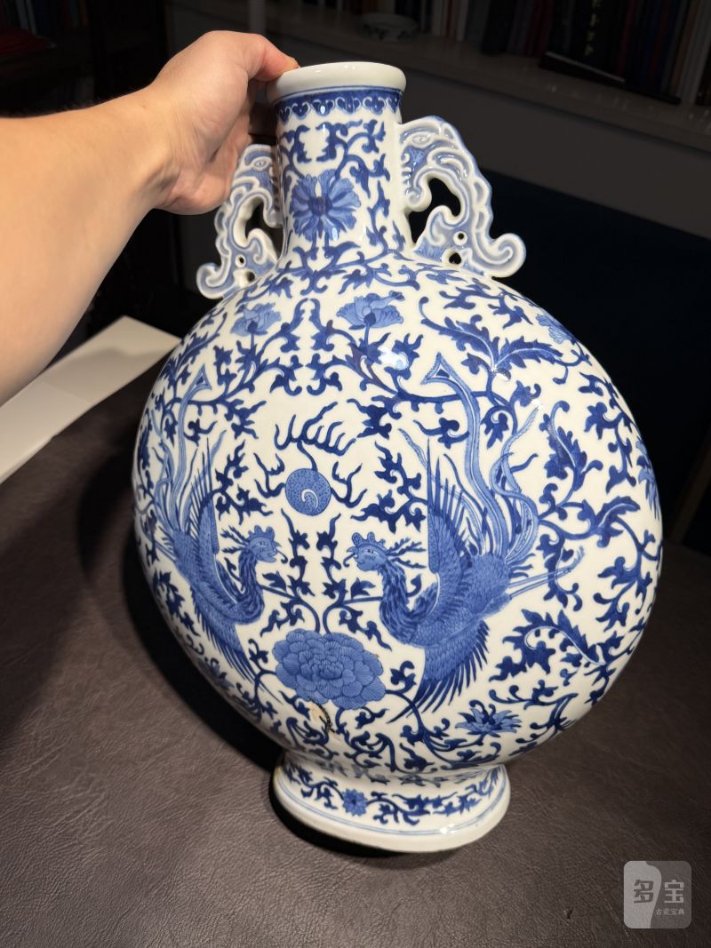清同治 青花双凤纹抱月瓶 - 图8
